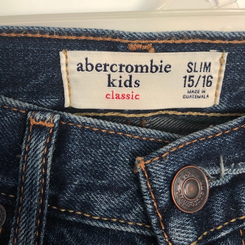 Boys Abercrombie Kids Classic Slim Jeans - Picture 3 of 3